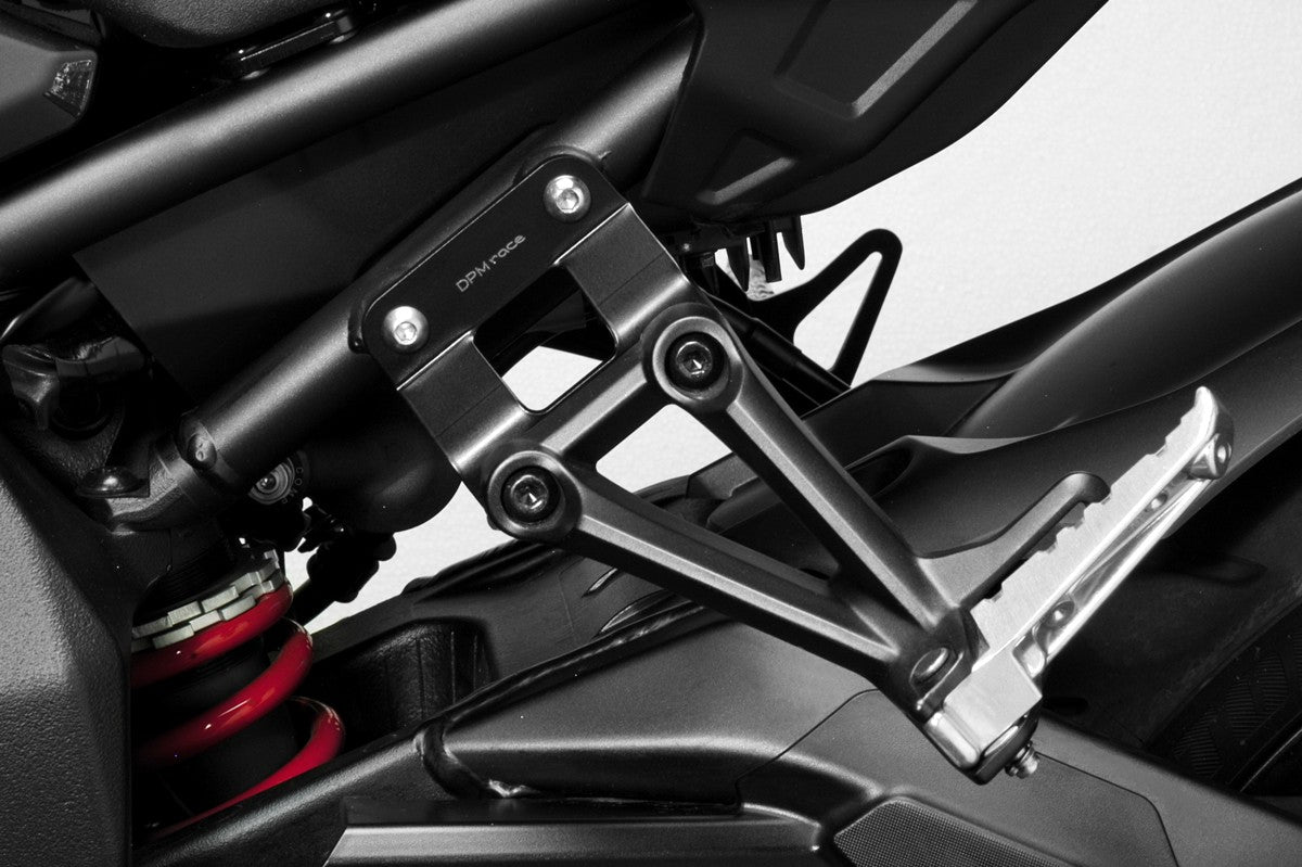 R-0754 MT10 2022/25 - Kit Supporti Pedane Passeggero - Riposizionamento Poggiapiedi Pedalini - Minuteria Inclusa - Accessori De Pretto Moto (DPM Race) - 100% Made in Italy